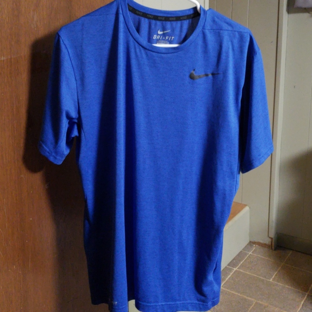 NIKE Dri-Fit size Large